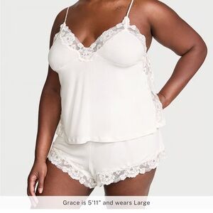 Brand new with tags Victoria’s Secret bridal pj set 🤍